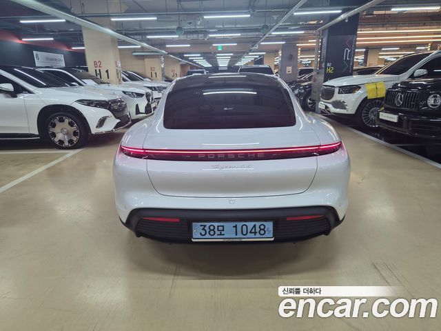 Porsche Taycan 2025 — photo 4