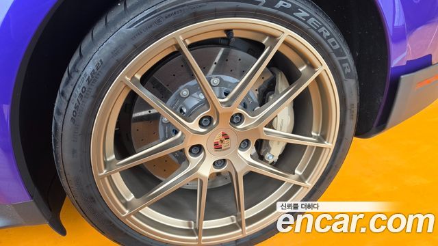 Porsche Taycan 2025 — photo 5