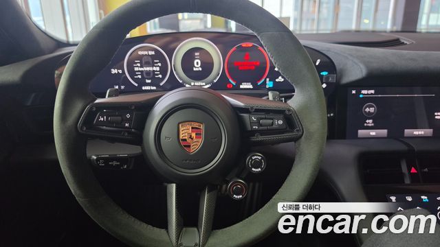 Porsche Taycan 2025 — photo 10