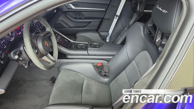 Porsche Taycan 2025 — photo 15