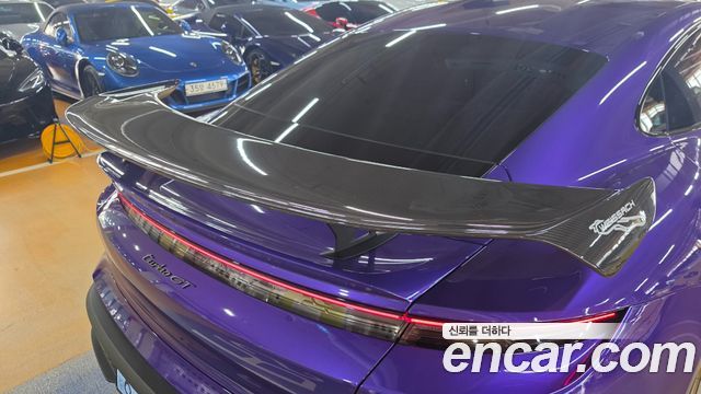 Porsche Taycan 2025 — photo 17