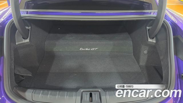 Porsche Taycan 2025 — photo 19