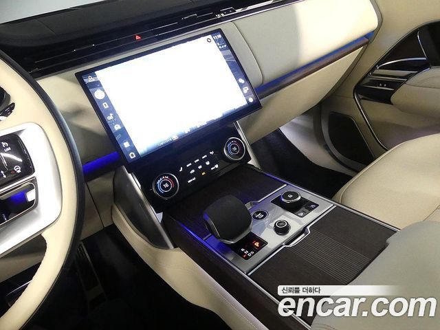 Land Rover Range Rover 2023 — photo 12