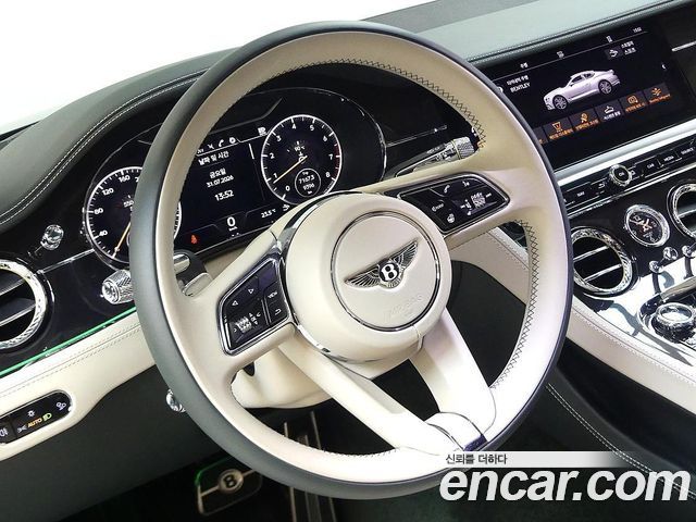 Bentley Continental 2024 — photo 9