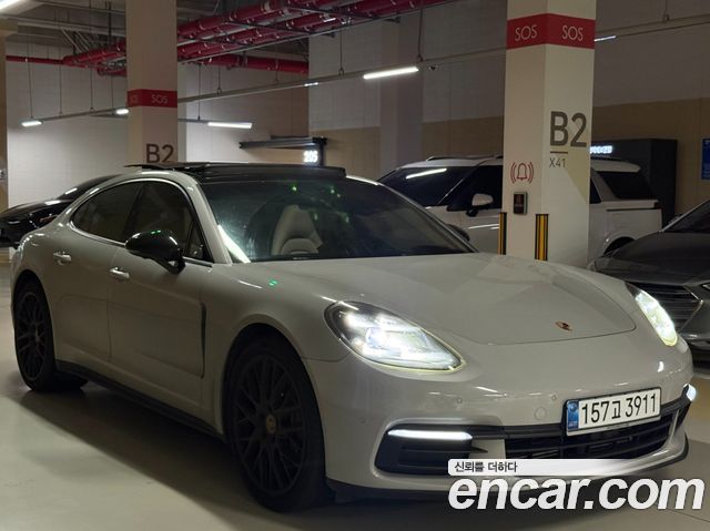 Porsche Panamera 2018 — photo 2