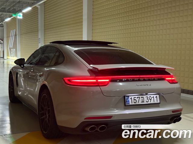 Porsche Panamera 2018 — photo 3