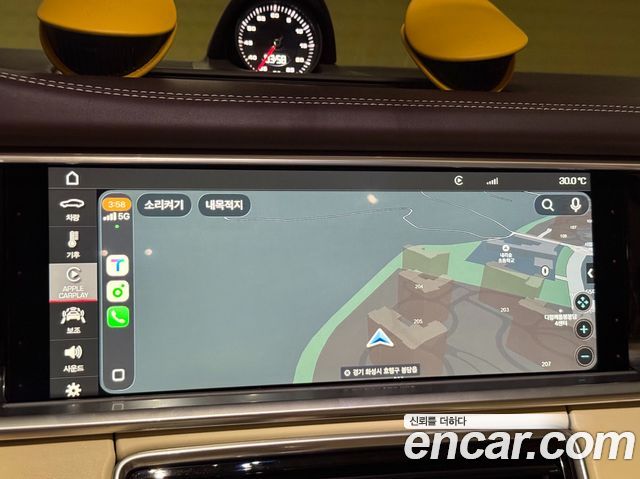 Porsche Panamera 2018 — photo 12