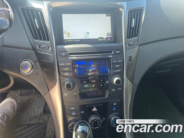 Hyundai Sonata 2014 — photo 11