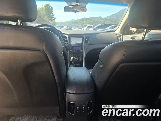 Hyundai Sonata 2014 — photo 12