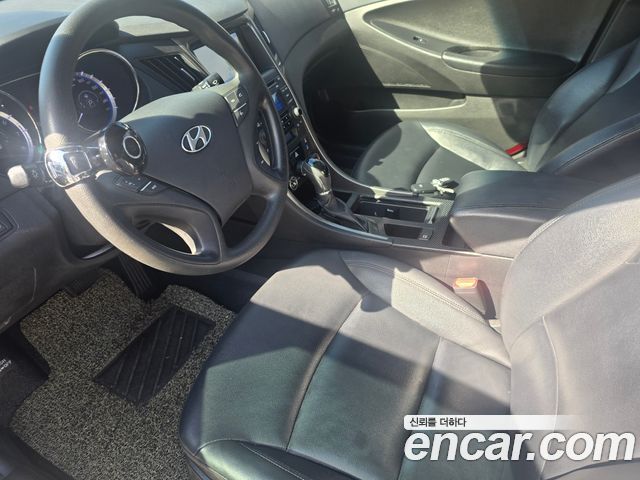 Hyundai Sonata 2014 — photo 16