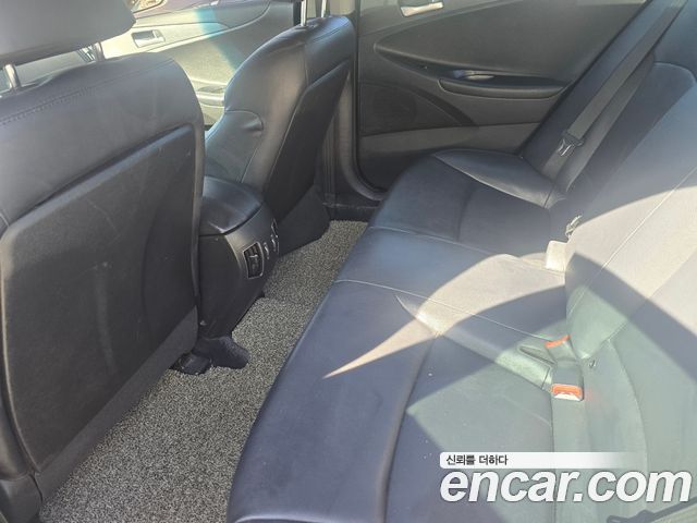Hyundai Sonata 2014 — photo 17