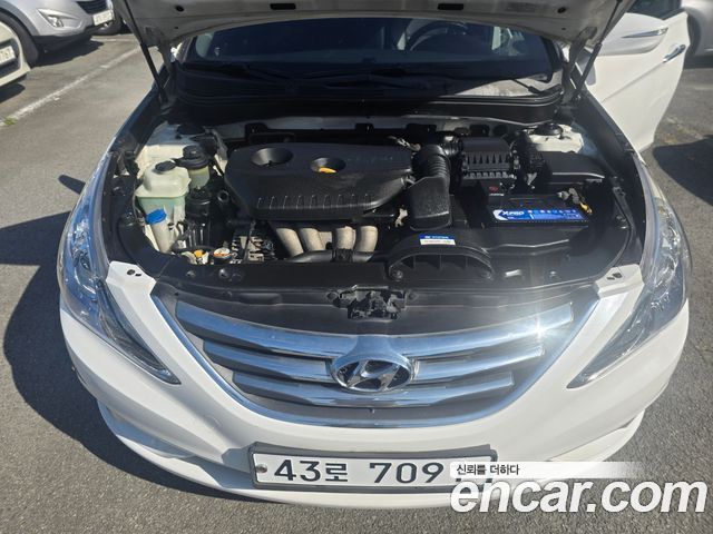 Hyundai Sonata 2014 — photo 19