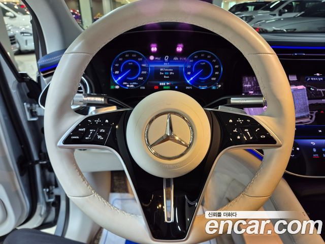 Mercedes-Benz EQS 2023 — photo 11