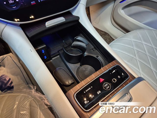 Mercedes-Benz EQS 2023 — photo 15