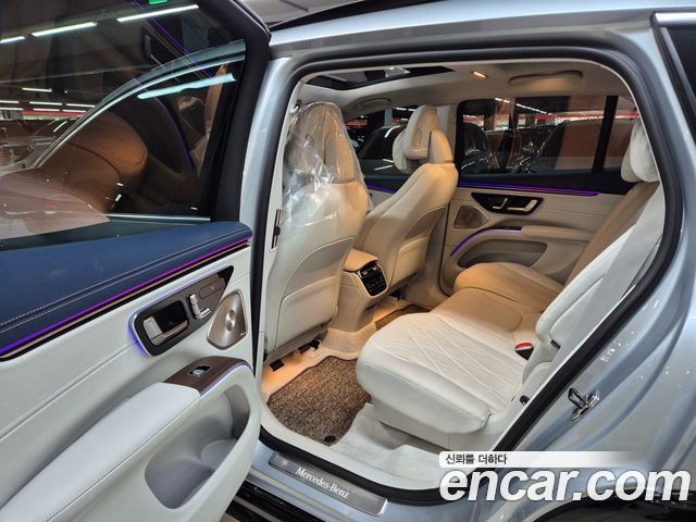 Mercedes-Benz EQS 2023 — photo 17