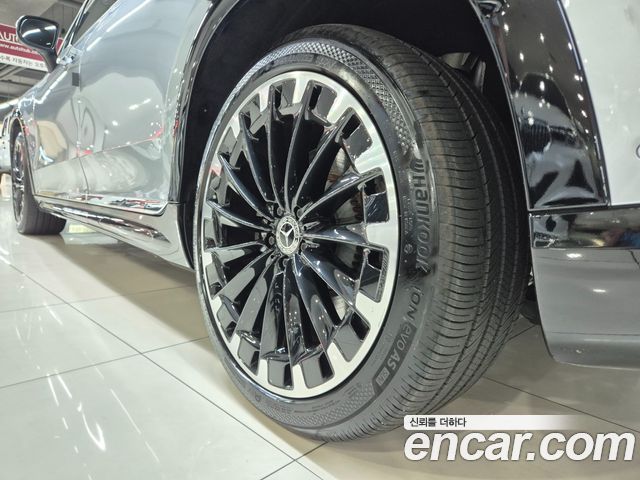 Mercedes-Benz EQS 2023 — photo 20