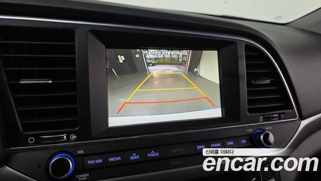 Hyundai AVANTE 2016 — photo 15