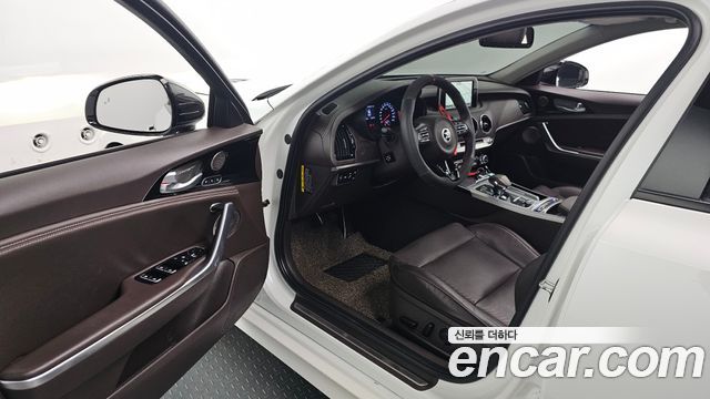 Kia Stinger 2018 — photo 13