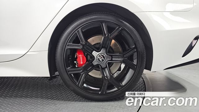 Kia Stinger 2018 — photo 7