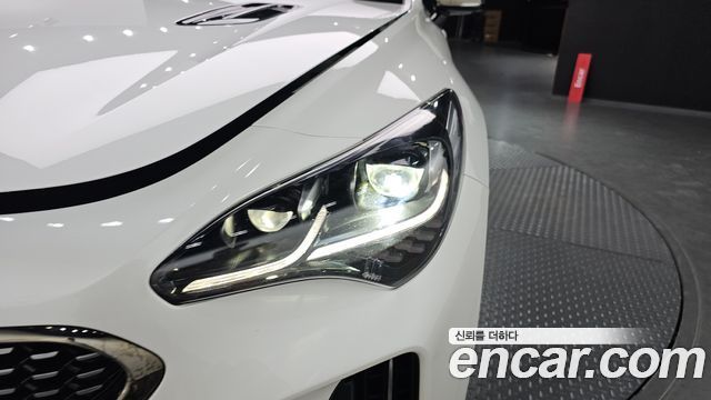 Kia Stinger 2018 — photo 8
