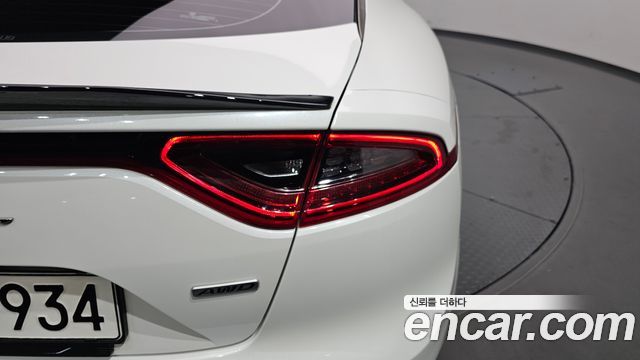Kia Stinger 2018 — photo 9