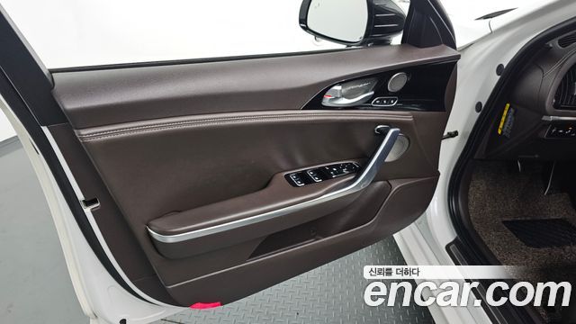 Kia Stinger 2018 — photo 14