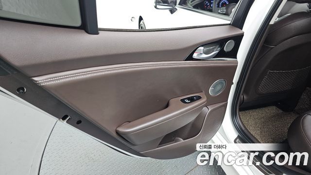 Kia Stinger 2018 — photo 15