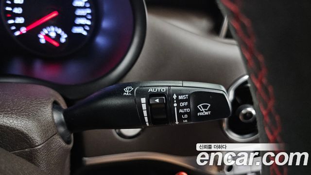 Kia Stinger 2018 — photo 28