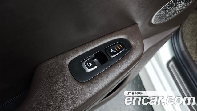Kia Stinger 2018 — photo 29