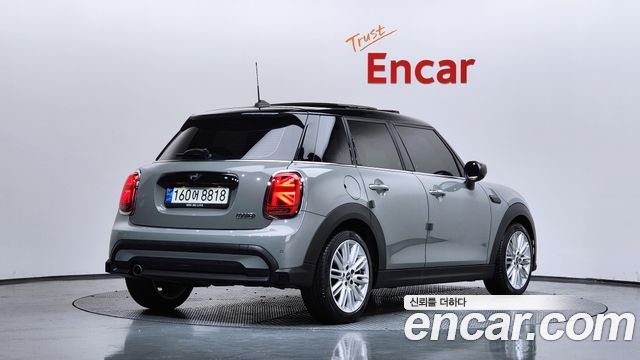 Mini Cooper 2022 — photo 2