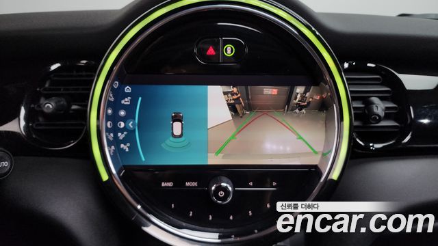 Mini Cooper 2022 — photo 20