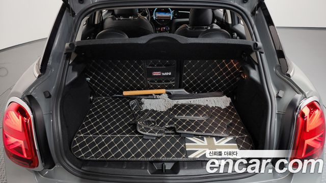 Mini Cooper 2022 — photo 25