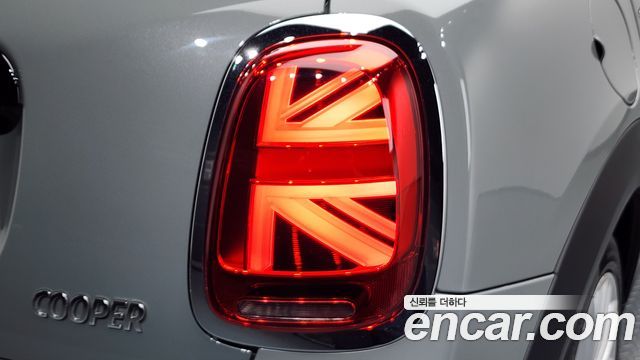 Mini Cooper 2022 — photo 9