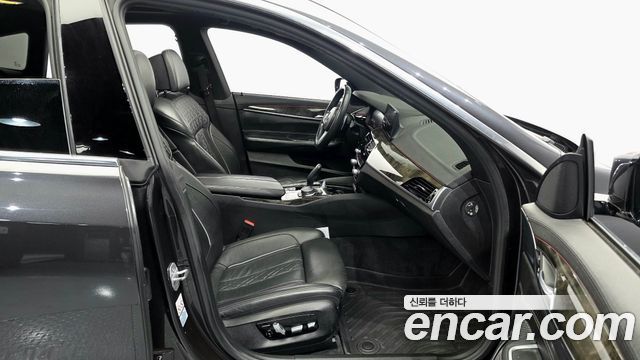 BMW Gran Turismo 2019 — photo 11