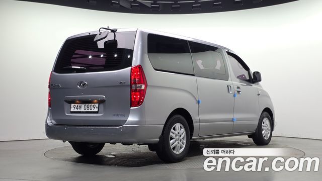 Hyundai Starex 2018 — photo 2