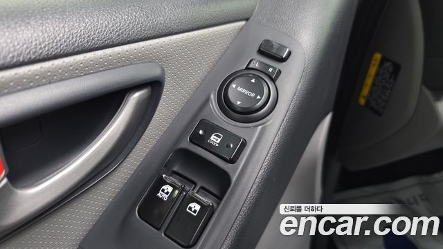 Hyundai Starex 2018 — photo 12