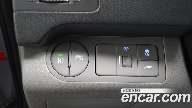 Hyundai Starex 2018 — photo 13