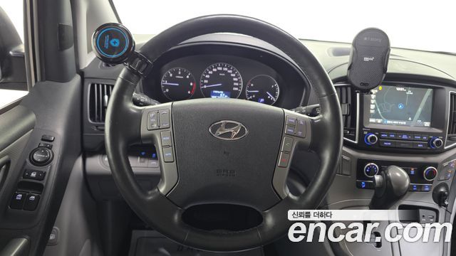 Hyundai Starex 2018 — photo 14