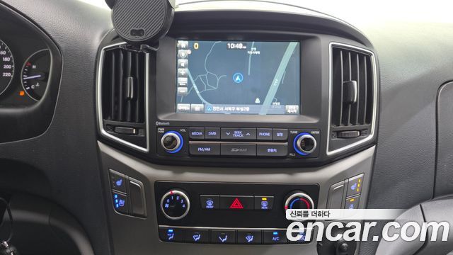 Hyundai Starex 2018 — photo 16
