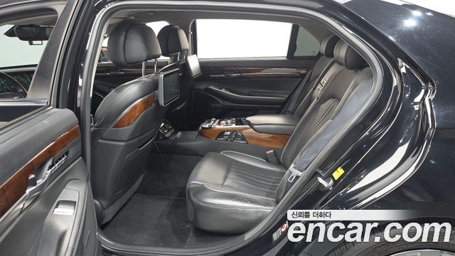 Genesis EQ900 2017 — photo 17