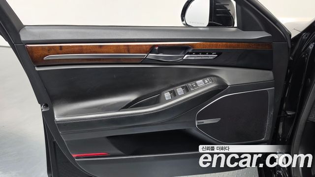 Genesis EQ900 2017 — photo 14