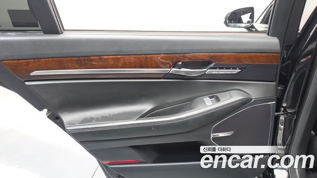 Genesis EQ900 2017 — photo 15