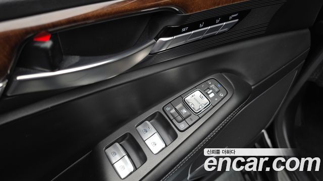 Genesis EQ900 2017 — photo 30