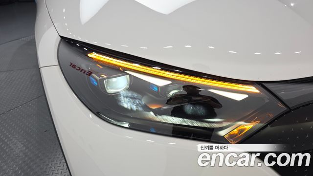 Mercedes-Benz EQE 2023 — photo 8