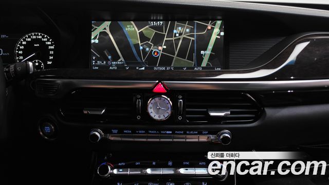 Genesis EQ900 2017 — photo 13