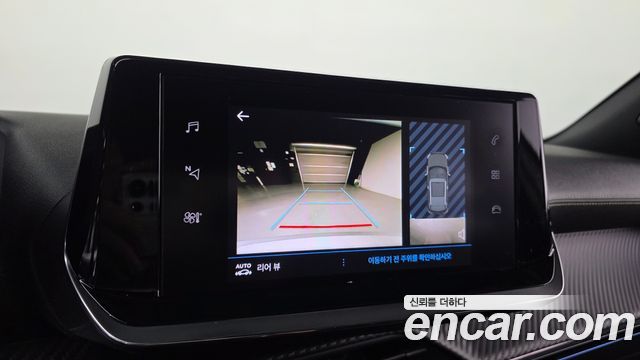 Peugeot 2008 2021 — photo 21