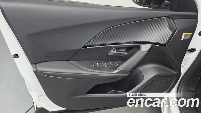 Peugeot 2008 2021 — photo 14