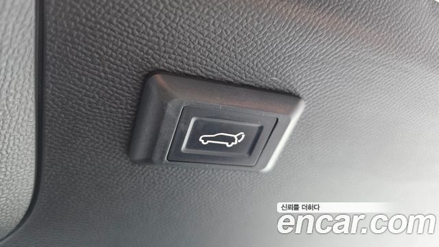 Peugeot 2008 2021 — photo 28