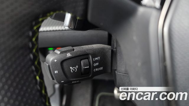 Peugeot 2008 2021 — photo 30