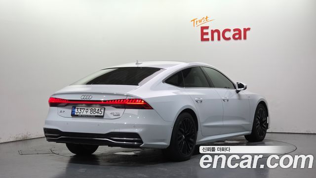 Audi A7 2020 — photo 2